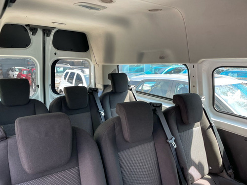 Ford Transit 2.2 Pasajeros Larga Custom Mt