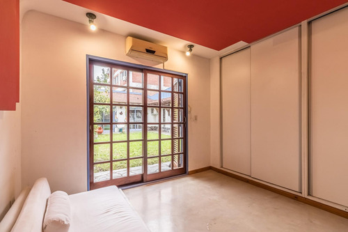 Ph Tipo Casa Con Jardín En Parque Chacabuco