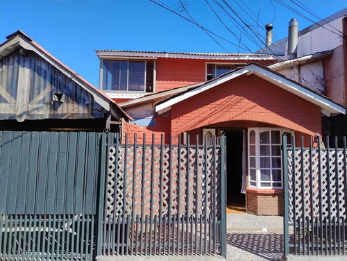 Casa En Venta 4d 1b Y 3est En Coronel, Biobío
