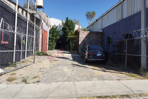 Bodega En Venta En Santa Rosa Jauregui A Solo 50 Metros De Paseo De La República