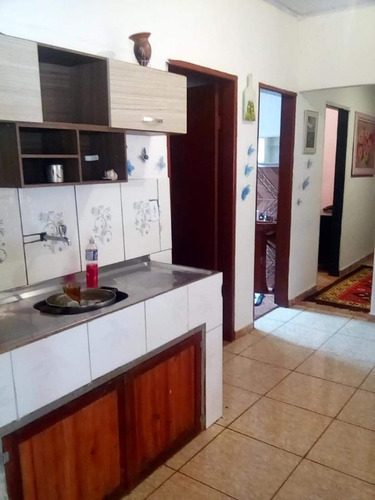 Chácara No Bairro Nogueira Em Aiuruoca Mg, Perto De Alagoa , Lugar De Lindas Cachoeiras, Casa Com 03 Quartos, Terreno Com 2.000 M2. - 330