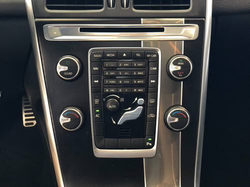 Volvo Xc60 2.0 T5 R Design Turbo Gasolina 4p Automático