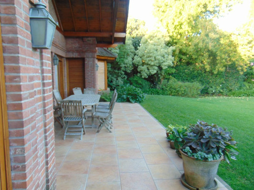 Imagen 26 de 30 de Casa En Venta 3 Dormitorios - Las Lomas-jockey. San Isidro