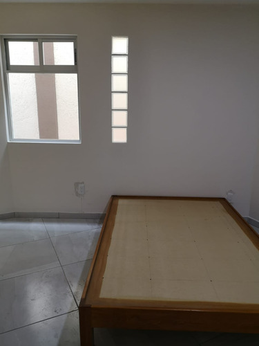 Cerca De Uam Azcapotzalco Y Tecnoparque Habitaciones Semiamuebladas. Solo Damas Incluye Servicios. (disponible En Julio)
