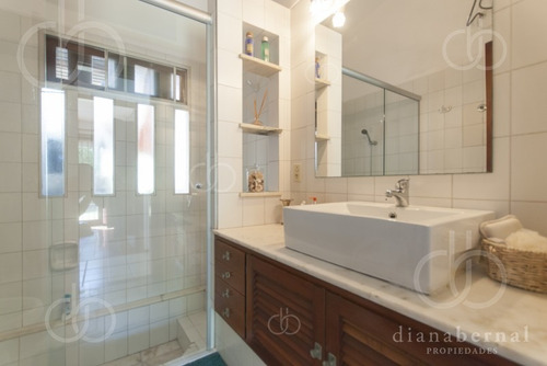 Casa De 3 Dormitorios Y Piscina En Mansa, Punta Del Este. - Ref: 41069