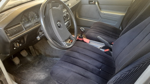Imagen 6 de 10 de Mercedes-benz 190 1988 2.5 D