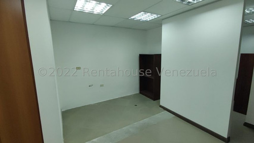 Imagen 5 de 15 de Casa En Venta Urb, Los Palos Grandes Mls #23-13126 Sc