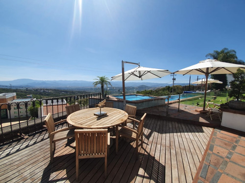 Venta Casa Lindavista Con Enorme Jardín, Alberca Climatizada, Jacuzzi, Palapa Y Totalmente Amueblada Y Equipada En Fracc Rancho San Diego Ixtapan De La Sal Edomex