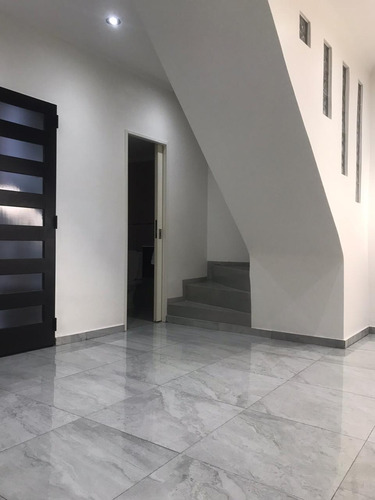 Casa En Venta En Lanús Oeste