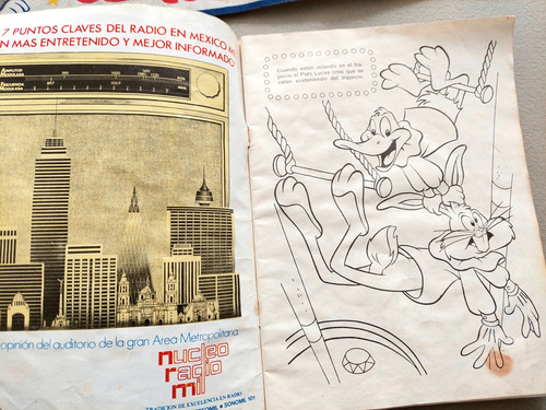 Banderín Y Libro Para Colorear Del Circo De Bugs Bunny, 1980 (Usado)