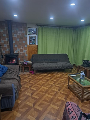 Casa En Venta De 2 Dorm. En Frutillar