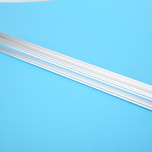 . Marco De Extrusión De Perfiles De Aluminio Con Ranura En