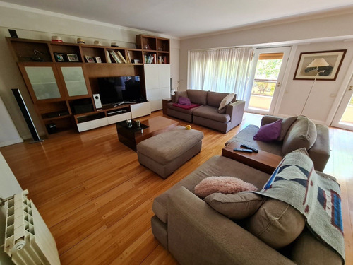 Excelente Piso 4 Ambientes Con Cochera - Plaza Mitre