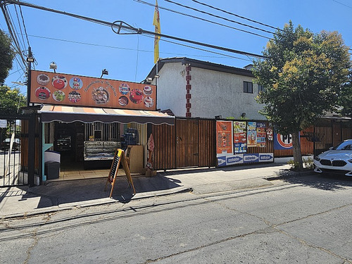 Casa Esquina Con Local Comercial, Comuna De Independencia