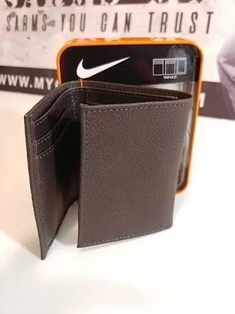 Forma del barco Escritura sirena Billetera Nike Original Cuero Marron Trifold 3 Cuerpos | Cuotas sin interés