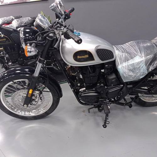 Imagen 11 de 15 de Benelli Imperiale 400
