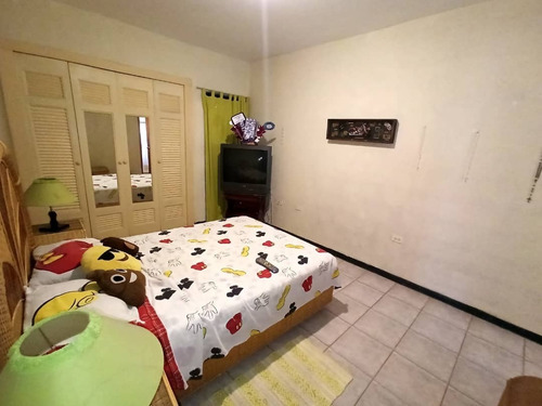 Imagen 18 de 25 de Cv-902 Zona Oeste Townhouse En Villa Hato Verde Sector Punta De Mata