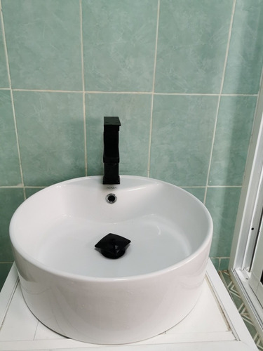 Imagen 5 de 6 de Cespol Para Lavabo De Push Desague Contra Negro Mate De Lujo