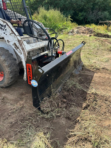 Implemento Nivelador Pecarí - Minicargadora