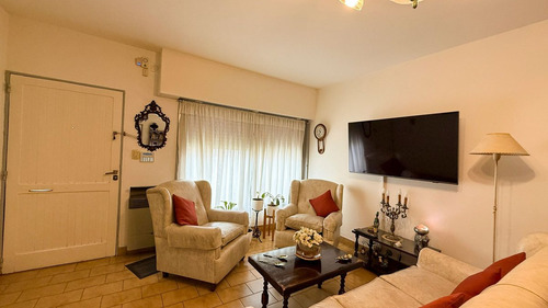 En Venta Casa Duplex En Barrio Terminal 2 Dorm.