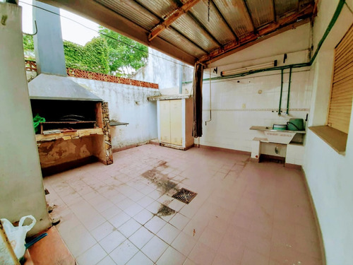 Ph 4 Ambientes En Venta En Haedo Con Patio Y Coch