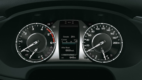 Imagen 8 de 15 de Hilux 4x4 D/c Srv 2.8 Tdi 6 M/t Marzo 2023