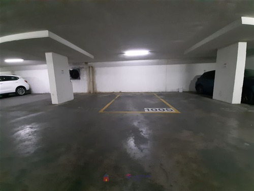 Estacionamiento En Venta En Macul