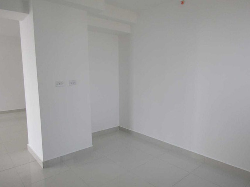 Venta De Apartamento A Estrenar, Carreras El Carmen 21-3370