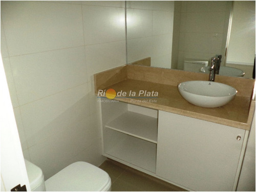 Oficina En Venta Y Alquiler En Punta Del Este - Ubicado Sobre Avenida Italia En Zona De Design District- Ref: 12192