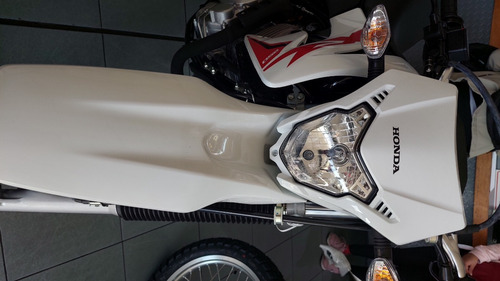Imagen 4 de 8 de Honda Xr 250 Tornado 0km 2023 Centro Motos Negro O Blanco