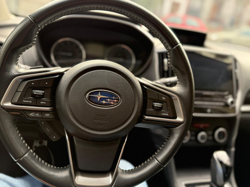 Excelente Subaru Impreza 2.0i
