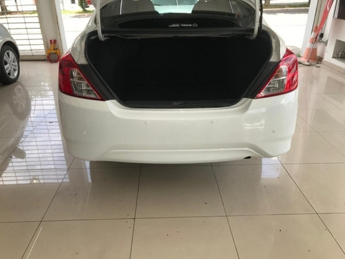 Nissan Versa 1.6 16v Flexstart Sv 4p Xtronic 2017/2018