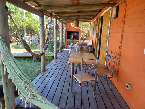Cabaña Abrelatas, A 150 Metros La Playa Del Rivero