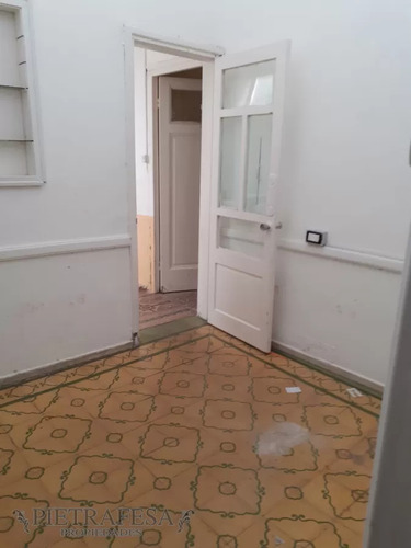 Casa En Venta Con Renta 3 Dormitorios 1 Baño Cochera Corumbé Perez Castellanos