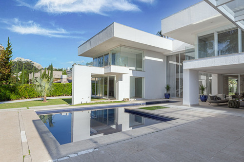 Casa À Venda Tamboré 01 - Moderna - Cnc1501