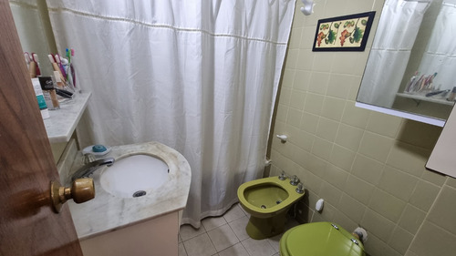 En Venta Departamento De 3 Ambientes Al Frente. Zona Centro A 150mts De Plaza Mitre.