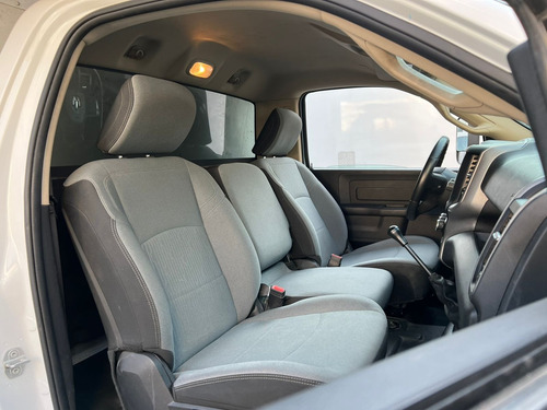 RAM 4000 5.7 Chasis Cabina Pl 4x2 Mt