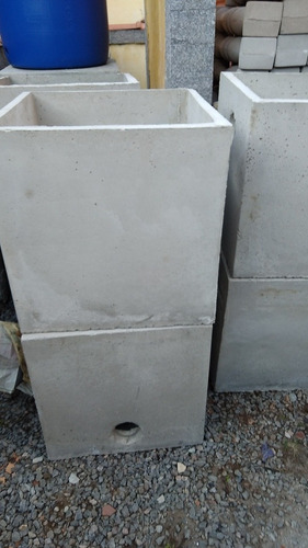 Caixa De Esgoto Concreto/cimento Padrão Sabesp 