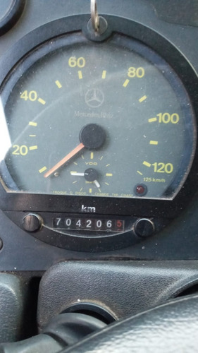 Imagem 2 de 5 de M.benz 1620 2007/07 6x2 704206km Azul (7e77)