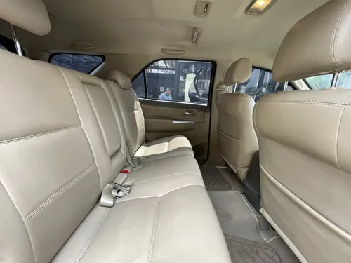 Toyota Fortuner 2.7L AT 2700CC 4X2
