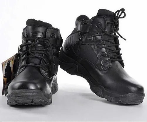 Botas delta negras sale