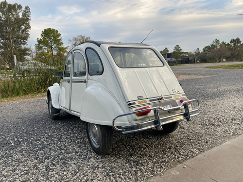 Citroen 3cv M28