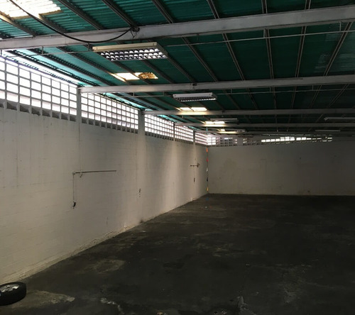 Imagen 10 de 14 de Galpón Con Local Comercial En Alquiler Maracay La Coromoto