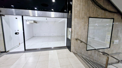 Venta - Local En Galeria - Doble Vidriera - 2 Plantas - Excelente Estado - Bajas Expensas