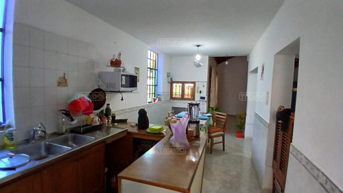 Casa En Venta + Local Comercial En Neuquen Capital, Neuquén, Patagonia