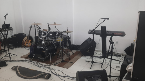 Aluguel De Som E Iluminação E Bandas