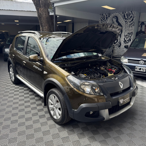 Renault Sandero Stepway 1.6 Privilege Nav 105cv