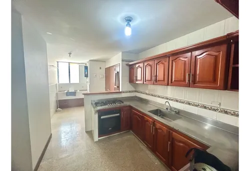 Sé Vende Apartamento Duplex En Laureles Excelente Para Reformar