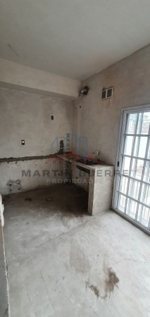Imagen 9 de 14 de Venta 3 Triplex De 4 Ambientes Ciudad Evita