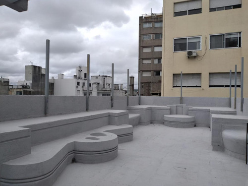 Imagen 21 de 21 de Oficina En 18 De Julio Frente A La Intendencia, 313 M2, Reciclada !!